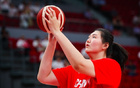 中國女籃大勝51分，7人得分上雙，張子宇首秀亮眼。