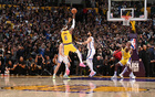 NBA賽季經(jīng)典：詹皇加冕得分王，巴特勒率隊逆襲